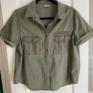 Nordstrom army green button down short sleeve shirt